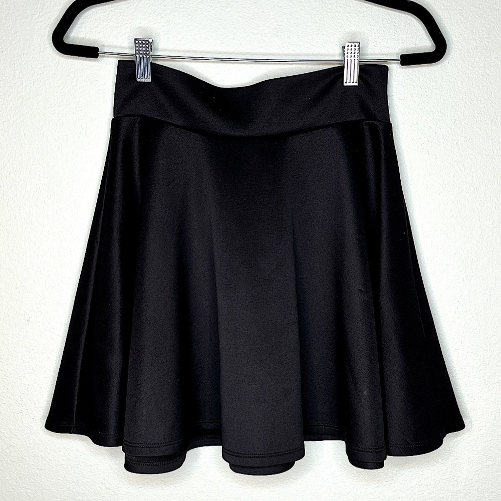 Black Flare Mini Skirt - M